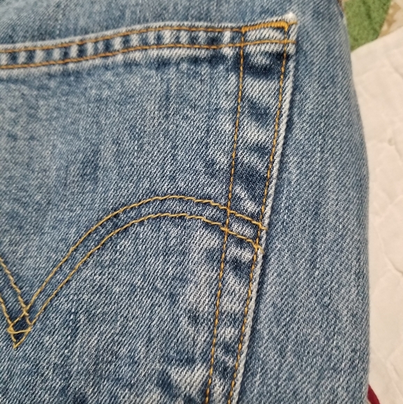 Levi's 501 Jean's 34x32 - Picture 3 of 5